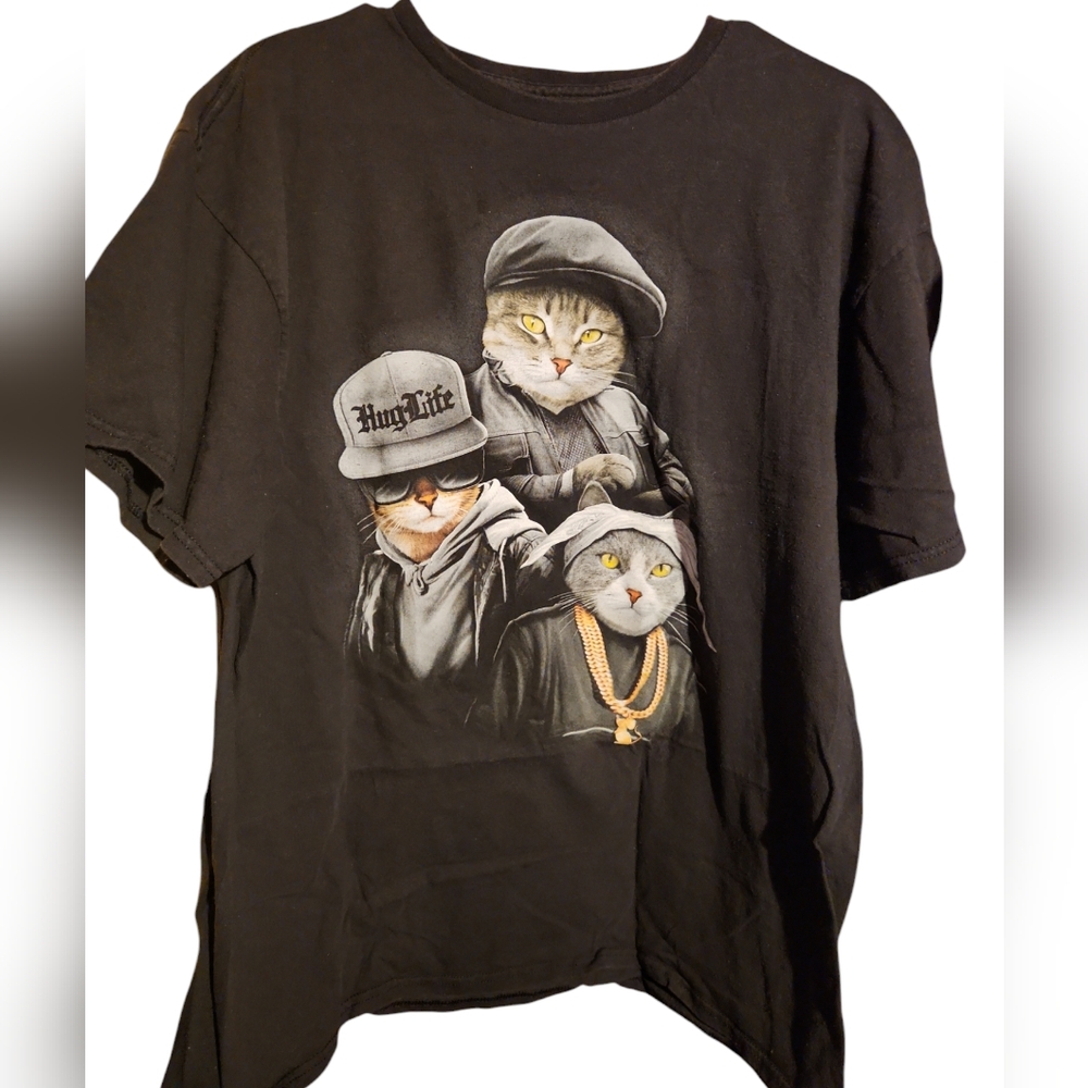 Black Cat Graphic T-Shirt